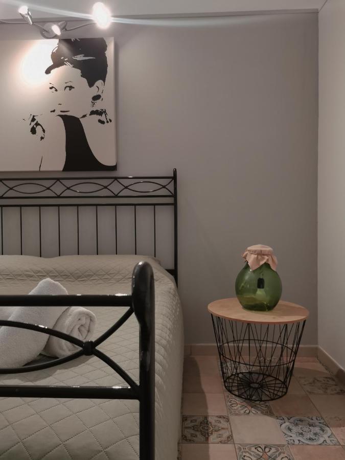 Whiteflower Apartments Бари Екстериор снимка