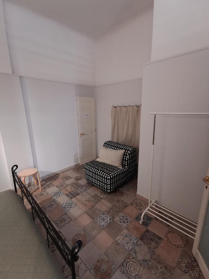 Whiteflower Apartments Бари Екстериор снимка