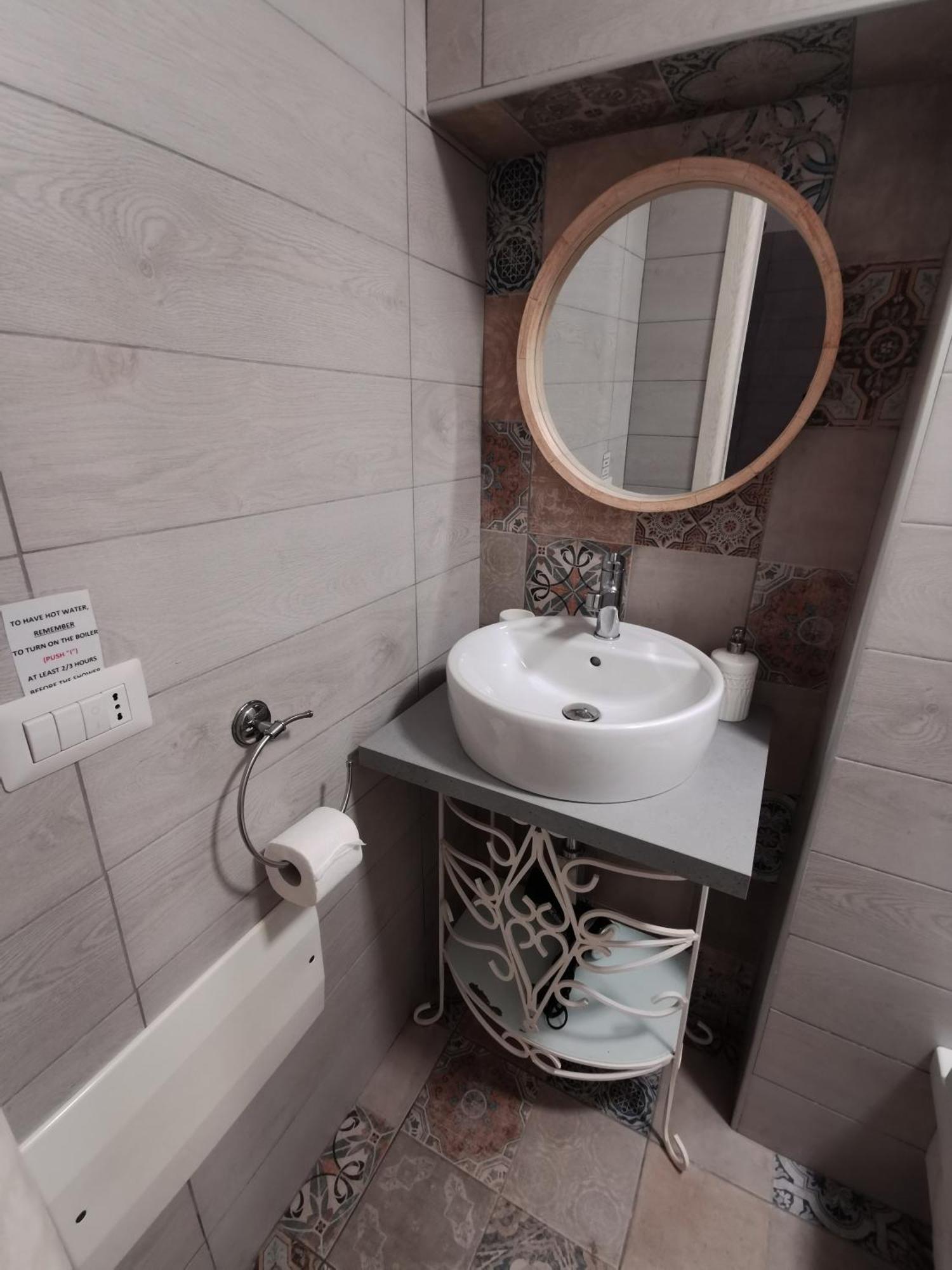Whiteflower Apartments Бари Стая снимка
