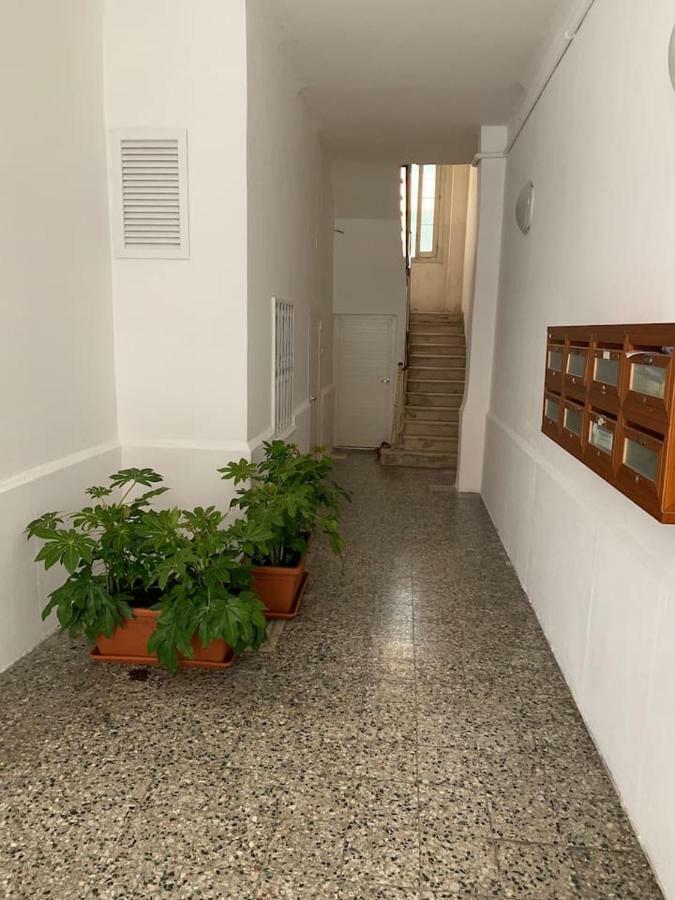 Whiteflower Apartments Бари Екстериор снимка